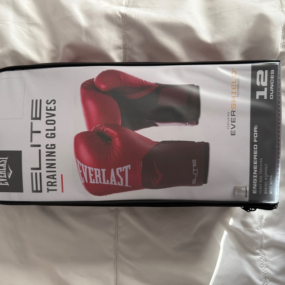 Everlast Red Athletic Bag